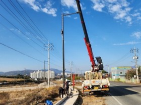 ‘더 밝고 안전하게 비춘다’ 나주시, 가로등 개선사업 눈길