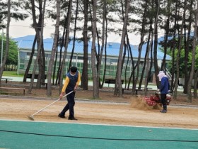 구례군, ‘자연아이 꿈 놀이터’모래 소독 및 안전 점검