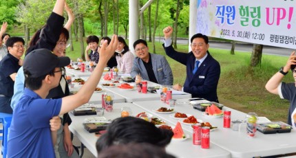 장성군 평림댐 장미공원 “꽃의 여왕 장미 보러 오세요”