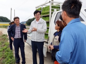 김성 장흥군수, 모내기 들녘 찾아 농업인과 소통