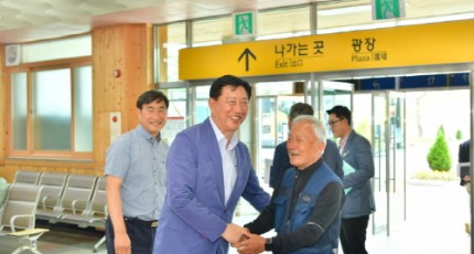 장성군 “김한종 장성군수, 추석 연휴 현장 근로자 격려”