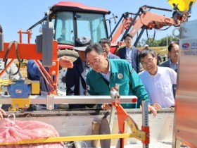 “마늘도 이제는 기계로 수확”해남군 현장 연시회