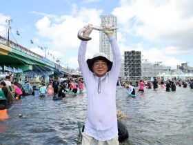 “물고기 쫓고, 무더위 쫓아낸다” 장흥 물축제