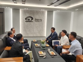 이상익 함평군수, 축산자원개발부 이전 이주민 지원대책 논의