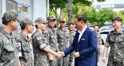 김한종 장성군수, 추석 맞아 기관‧사회복지시설 위문